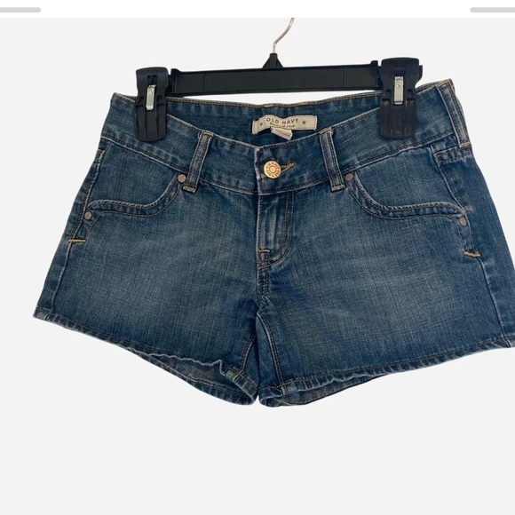 Old Navy Pants - Pre-owned Old Navy Women's Classic Blue Jean Shorts